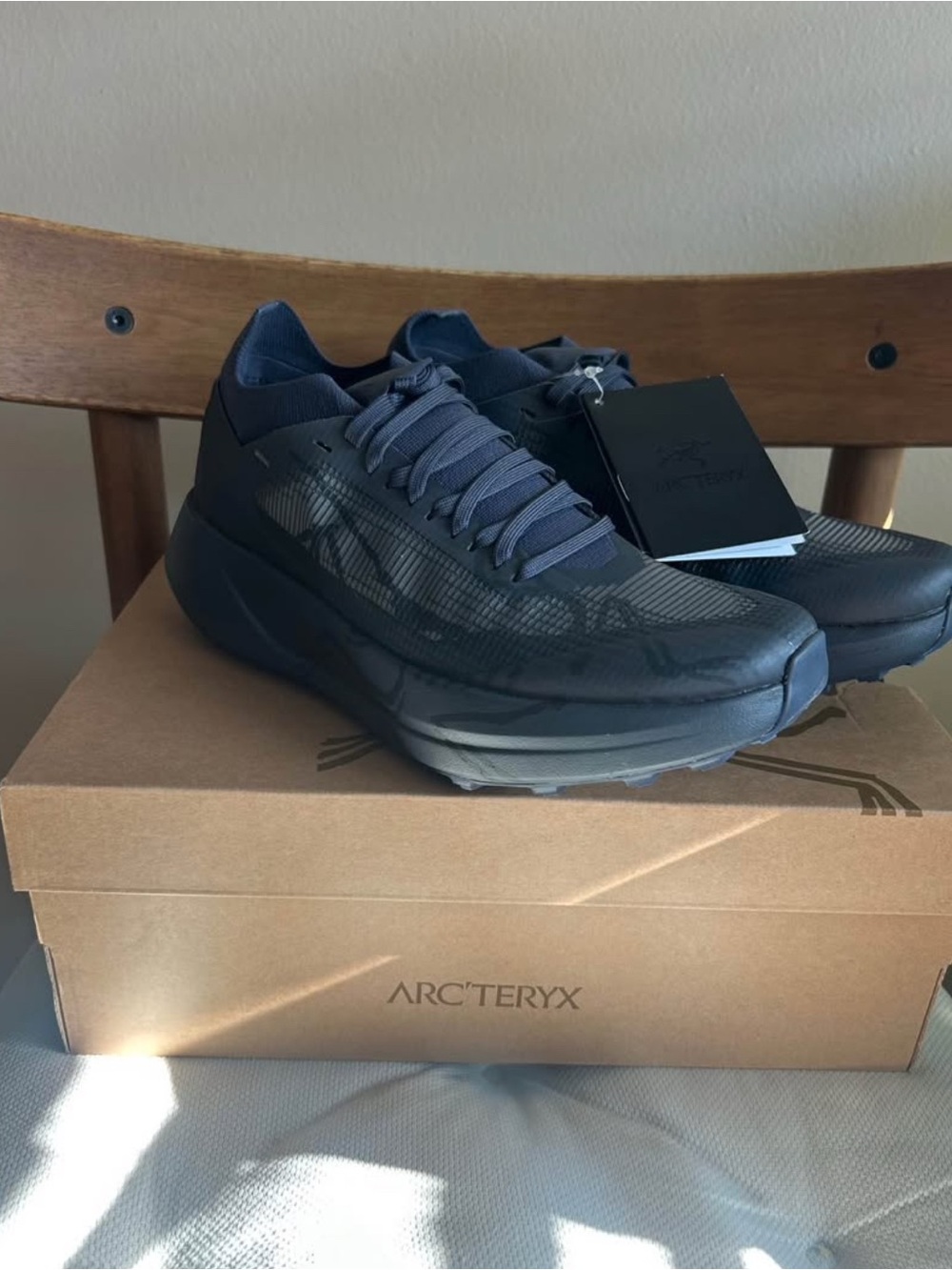 Arc’teryx Sylan 2 women’s trail run shoes 7.5 new!